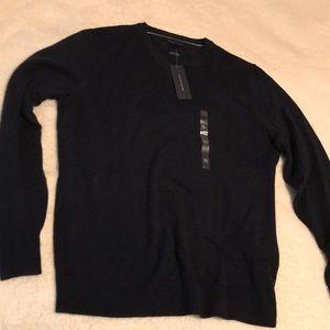 Tommy Hilfiger NWT men’s sweater